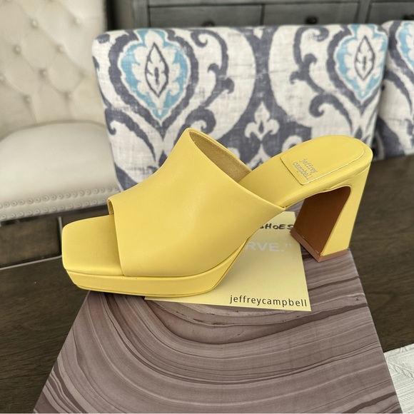 Jeffrey Campbell Shoes Nib Jeffrey Campbell Caviar Platform Slide Sandal Heel Light Yellow